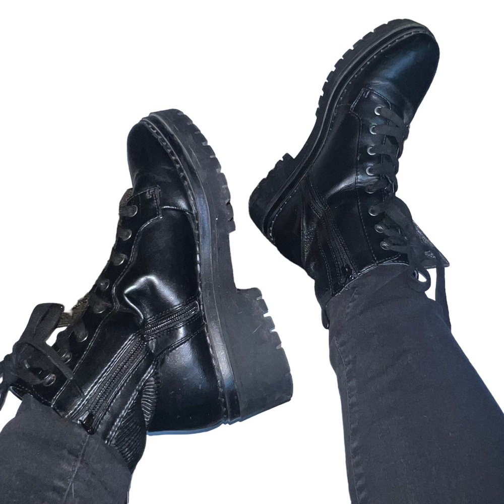 Indigo Rd Wilder Black Fuax Leather Lace Up Chucky Combat Boots Size 11M